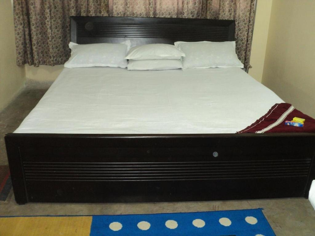 Royal Paying Guest Hotel Kolkata Exterior photo