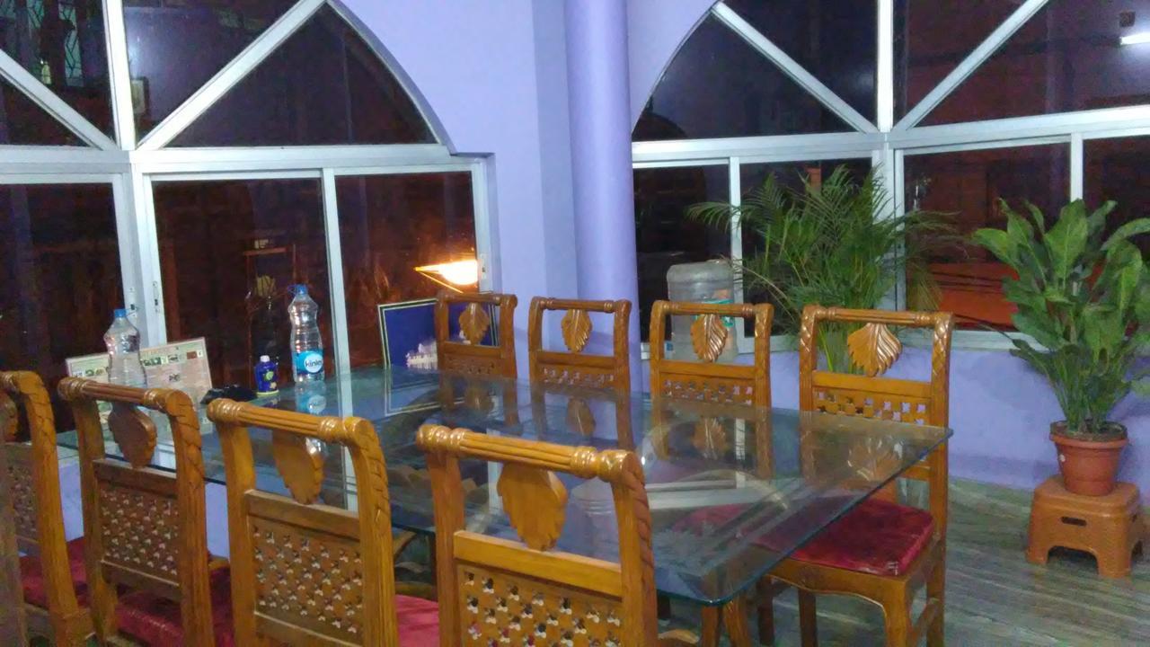 Royal Paying Guest Hotel Kolkata Exterior photo